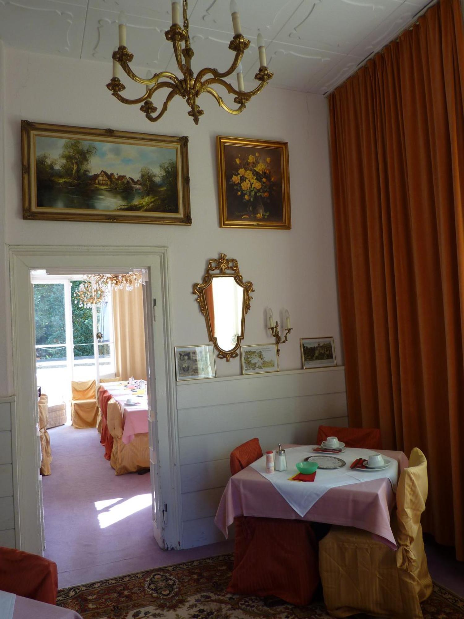 Hotel Waldfriede ダルムシュタット エクステリア 写真